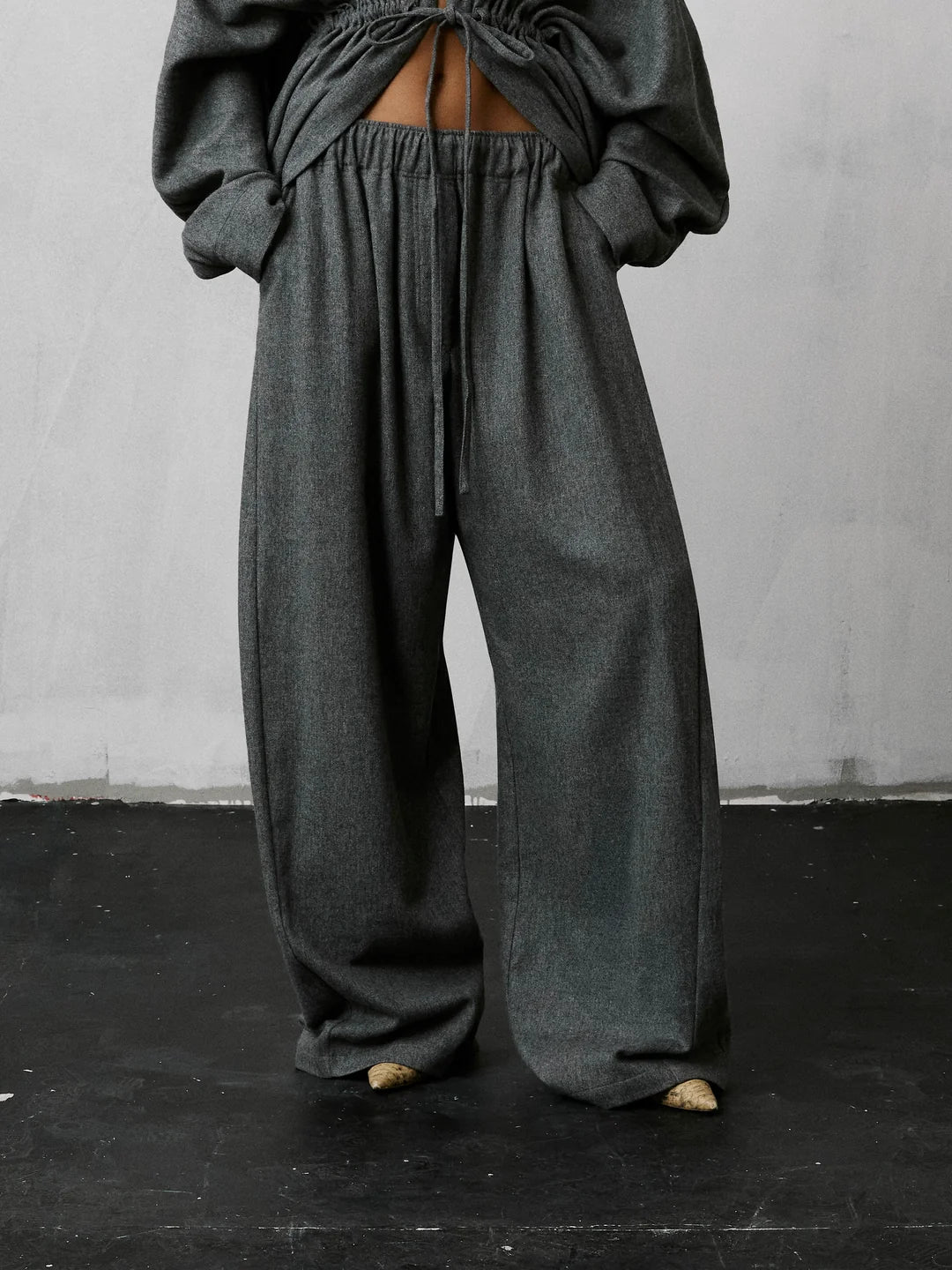 DORA FLANNEL WOOL TROUSERS // LIGHT GREY