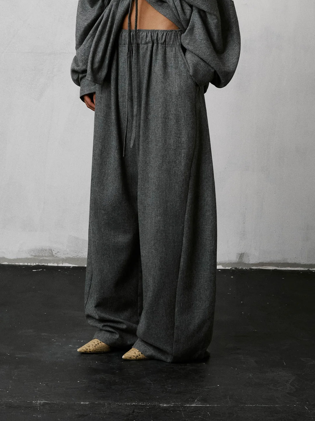 DORA FLANNEL WOOL TROUSERS // LIGHT GREY