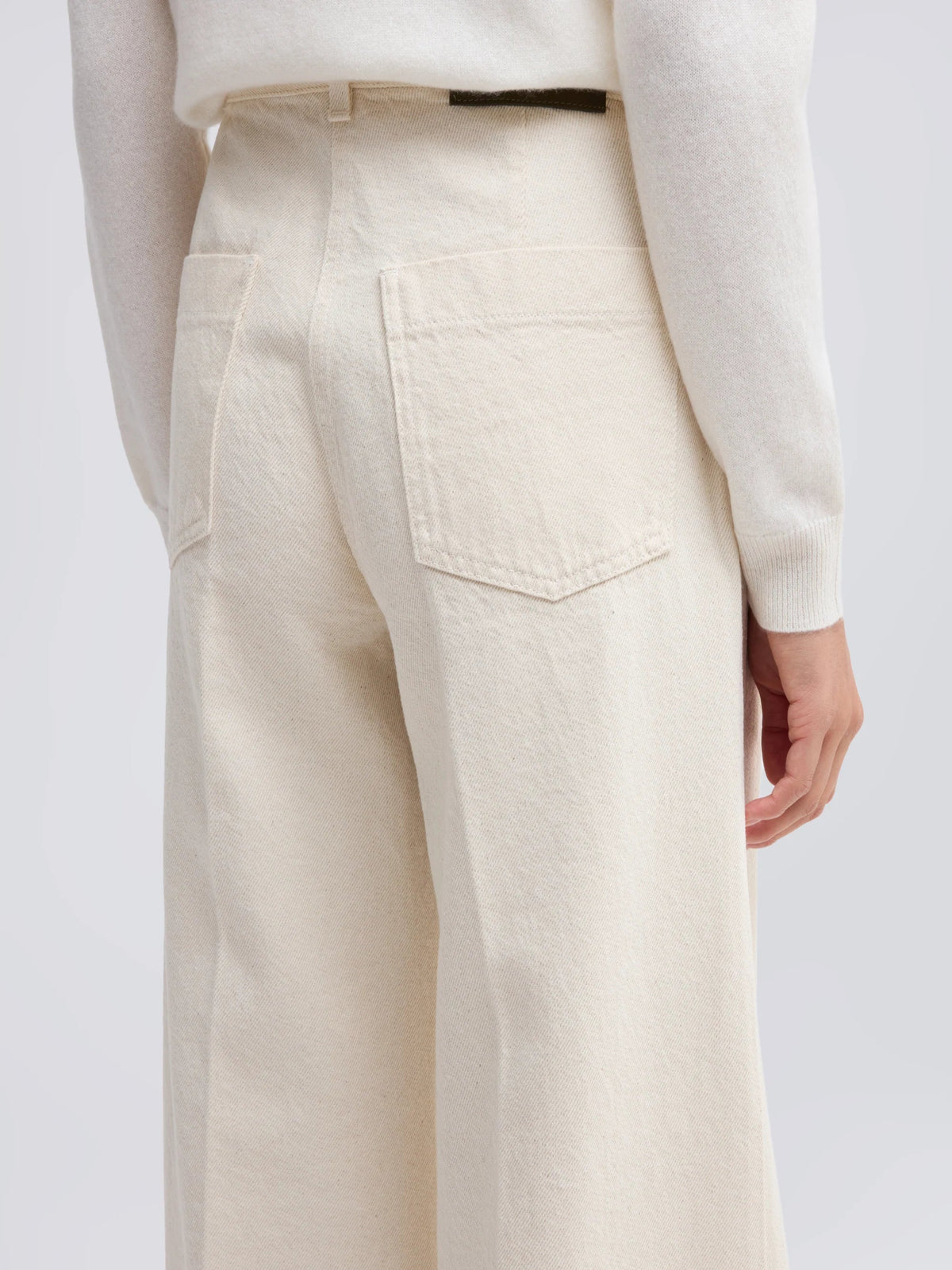 PANTALON EN JEAN LARGE BEURRE