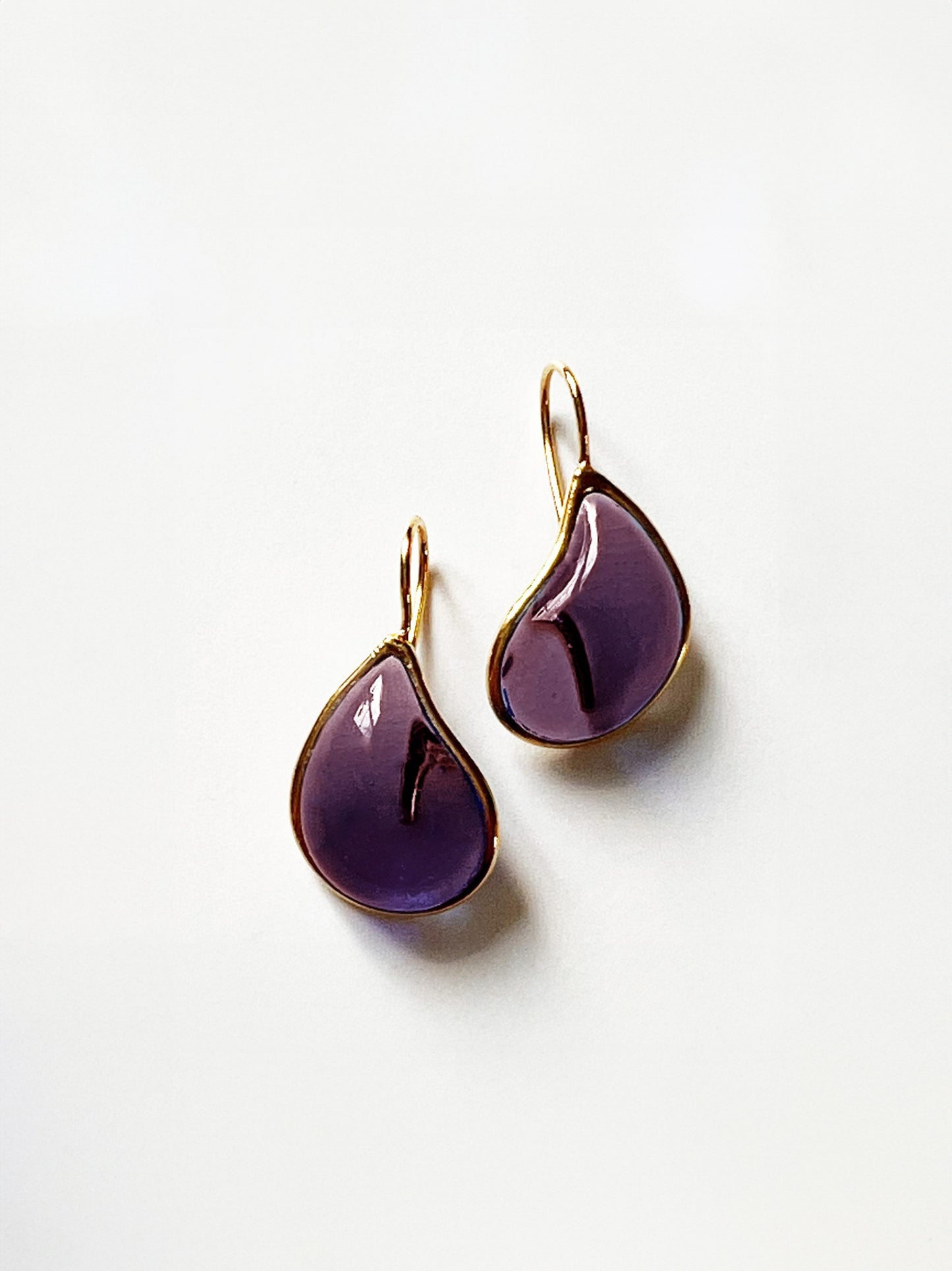 BOUCLES D'OREILLES GOUTTES MAUVE