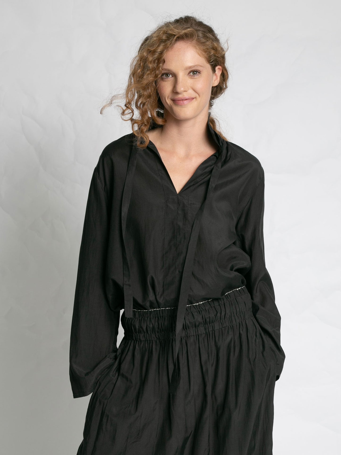 BLOUSE T851 - BLACK